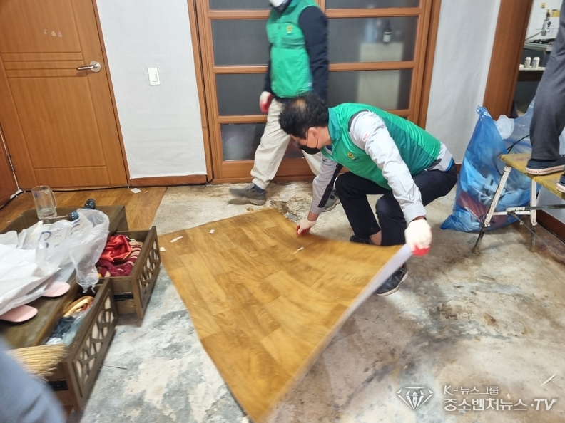 광주 서구 새마을협의회 회원들 작업과정