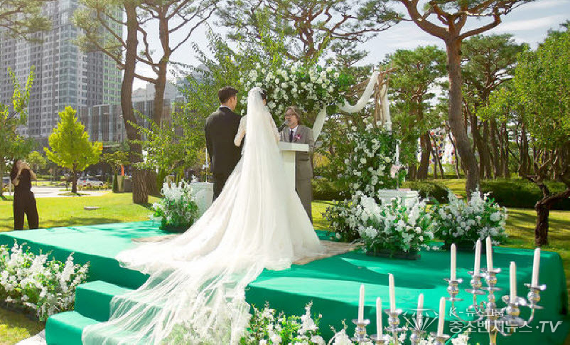 광주시청 야외광장 '빛의 정원' 예식. (사진=광주시청 제공)