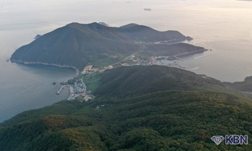 가덕도 연대봉에서 바라본 가덕도 신공항 예정지