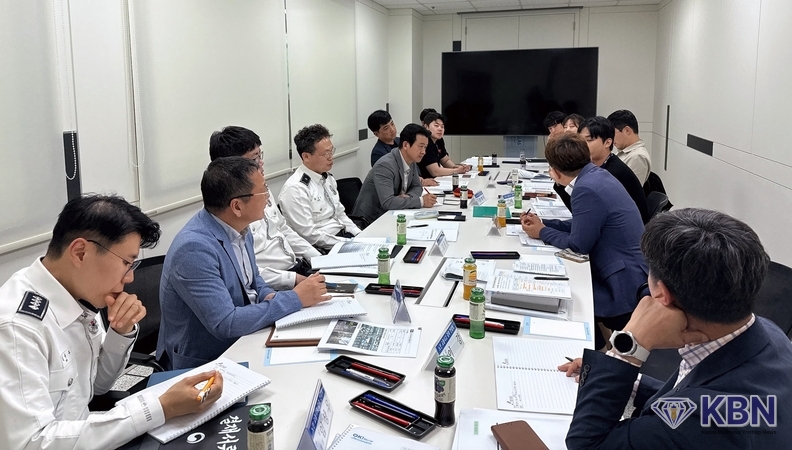 전남도 등 7개기관이 노인교통사고 줄이기 위한 다양한 의견 맞춤형컨설팅에 협의하고 있다