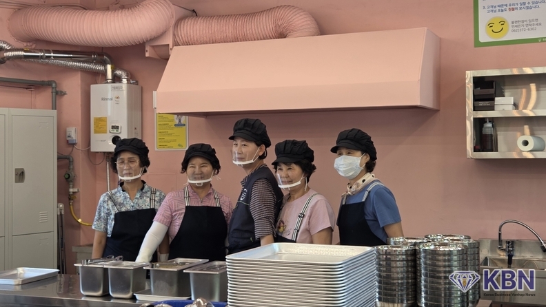 광주 서구 천원국시 10호점 운영자들