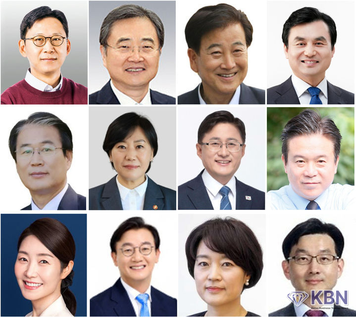 23일 대통령실이 밝힌 11개 부처 장관 후보자 지명. <br>
과학기술정보신부 장관 후보자 배경훈(첫번째줄 왼쪽부터) LG AI연구원장, 외교부 장관 후보자 조현 전 외교부 차관, 통일부 장관 후보자 정동영 더불어민주당 의원, 국방부 장관 후보자 안규백 더불어민주당 의원, 국가보훈부 장관 후보자 권오을(두번째줄 왼쪽부터) 전 의원, 농림축산식품부 장관 송미령 현 장관 유임, 환경부 장관 후보자 김성환 더불어민주당 의원, 고용노동부 장관 후보자 김영훈 한국철도공사 기관사, 여성가족부 장관 후보자 강선우(세번째줄 왼쪽부터) 더불어민주당 의원, 해양수산부 장관 후보자 전재수 더불어민주당 의원, 중소벤처기업부 장관 후보자 한성숙 전 네이버 대표 , 국무조정실장 윤창렬 LG글로벌 전략개발원장 등을 임명했다. (사진=대통령실 제공)