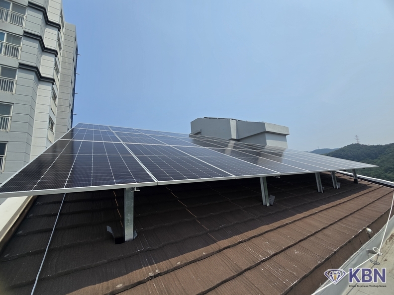  “전남 광양시 ‘남해오네뜨 아파트” 400 KW 태양광발전 시설