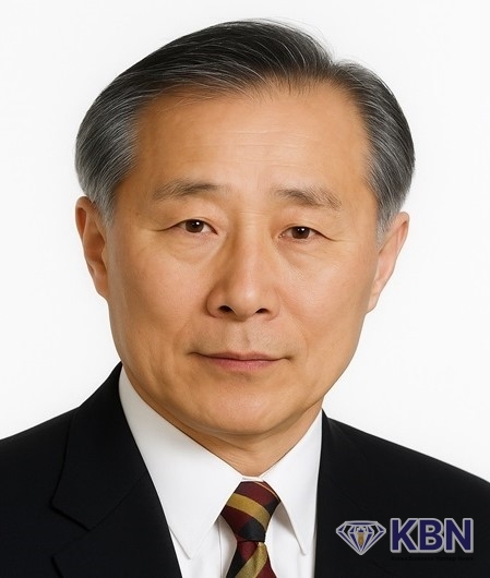 칼럼니스트 이 상 수