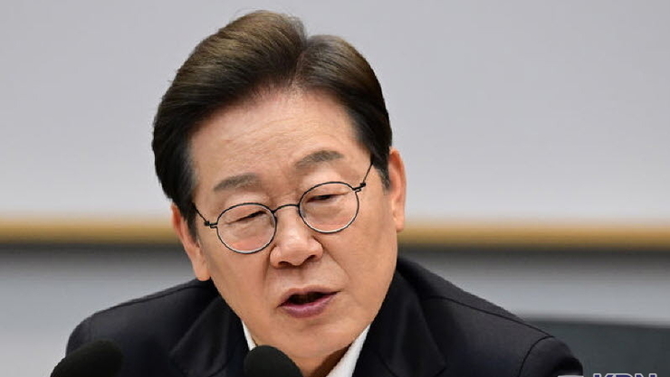 이재명 "주 4.5일제 기업 지원…장기적으로 주 4일제 도입"