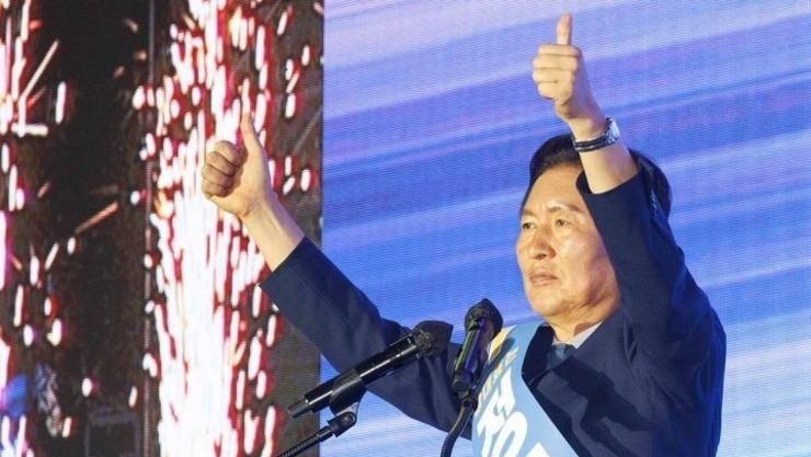 정청래, 더불어민주당대표로 선출…득표율 61.74