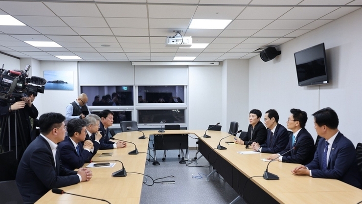 광주지역 국회의원들, 우상호 대통령 정무수석과 긴급 간담회 개최