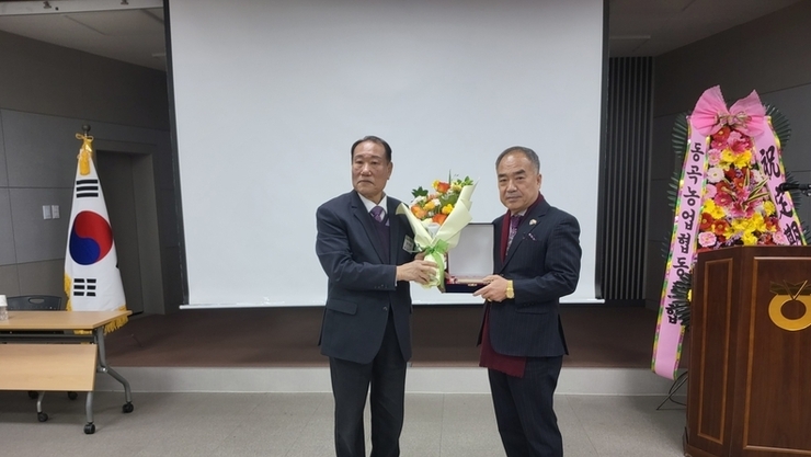 구일암 발행인 한국우리밀농업협동조합에서 공로패 수상