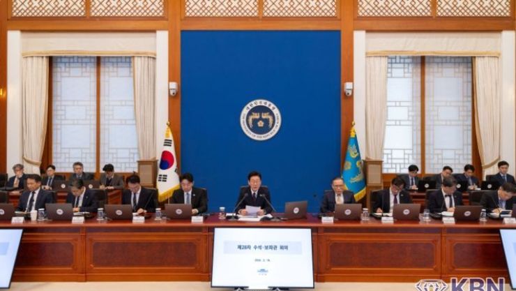 이 대통령 "한 방울의 석유라도 더 확보…안정적인 공급선 개척 노력"