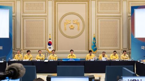 이재명 대통령 "국방은 우리 스스로 완벽하게 최종적으로 책임져야"