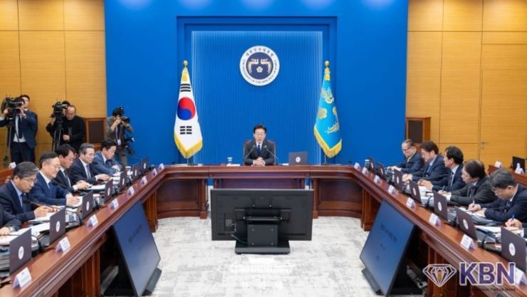 이재명 대통령 "사측은 노동자를 동반자로, 노동자·노조는 책임 의식을"